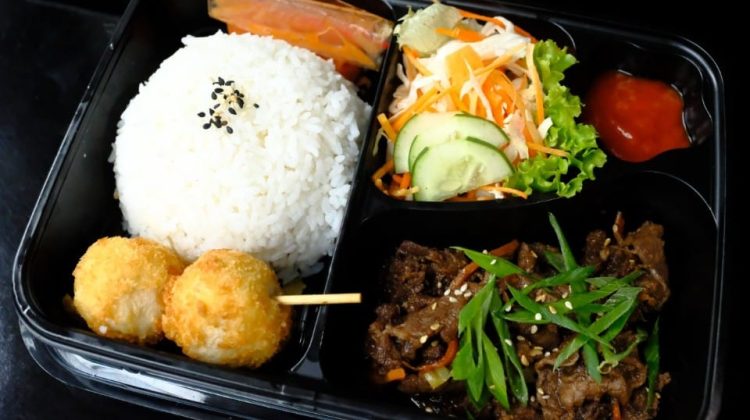 Tetap di Rumah, ASTON Priority Simatupang Hotel And Conference Sajikan Beragam Hidangan Delivery and Takeaway