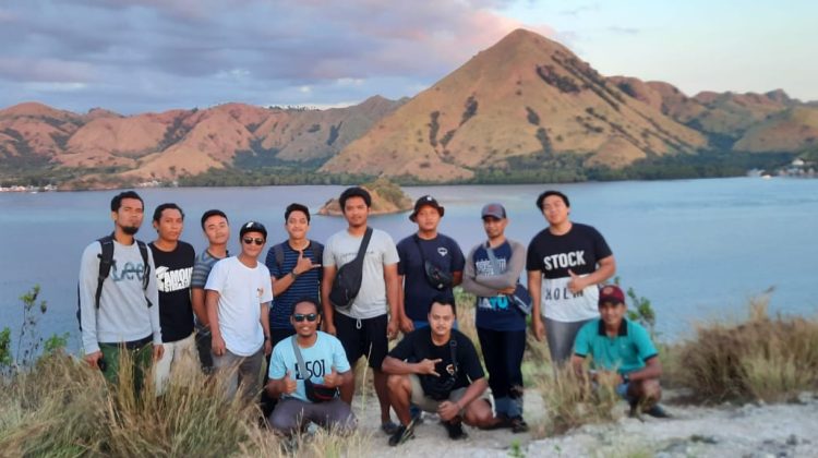 Pulau Padar, Pemandangan Eksotik Laut Flores yang Indah Mempesona