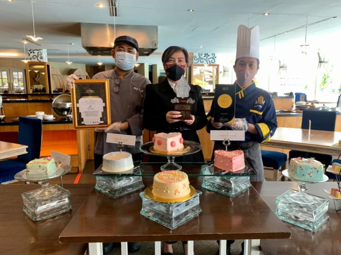 
					THE SUNAN HOTEL SOLO LUNCURKAN KOREAN CAKE