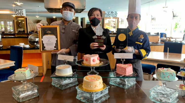 THE SUNAN HOTEL SOLO LUNCURKAN KOREAN CAKE