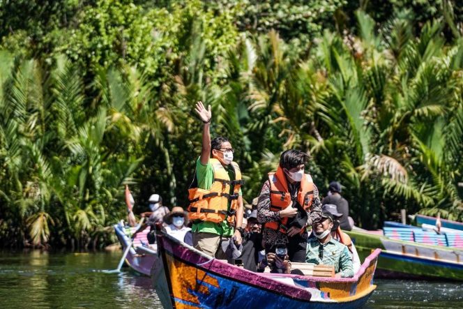 
					Kunjungan Kerja Menparekraf ke Sulawesi Selatan, Resmikan Desa Wisata Rammang-Rammang