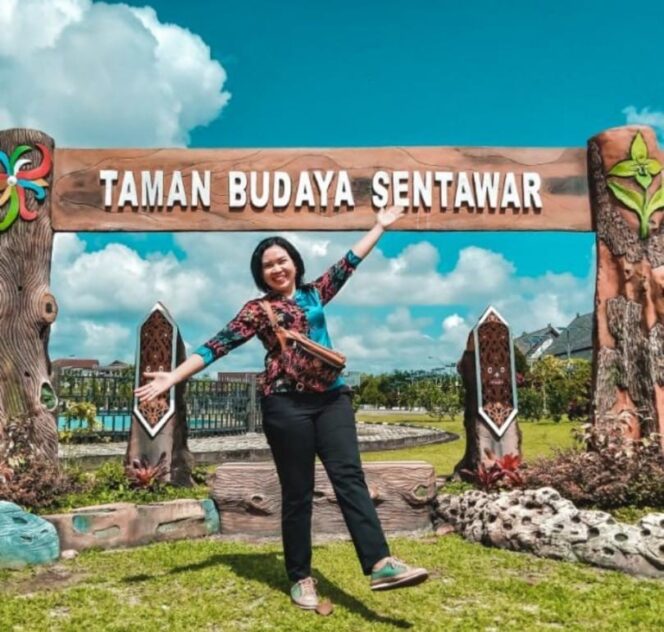 
					Taman Budaya Sentawar Simbol Persatuan Etnis di Kutai Barat
