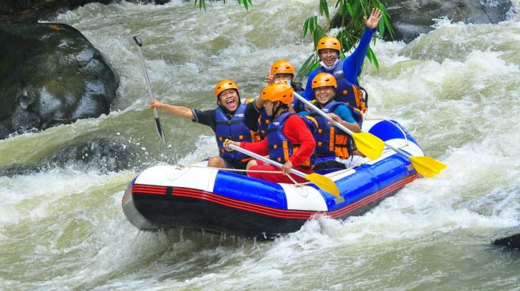 Peluncuran Buku Outlook Parekraf Indonesia dan Tren Industri Pariwisata