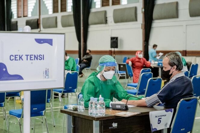 
					Kemenparekraf Gelar Vaksinasi Massal di STP NHI Bandung