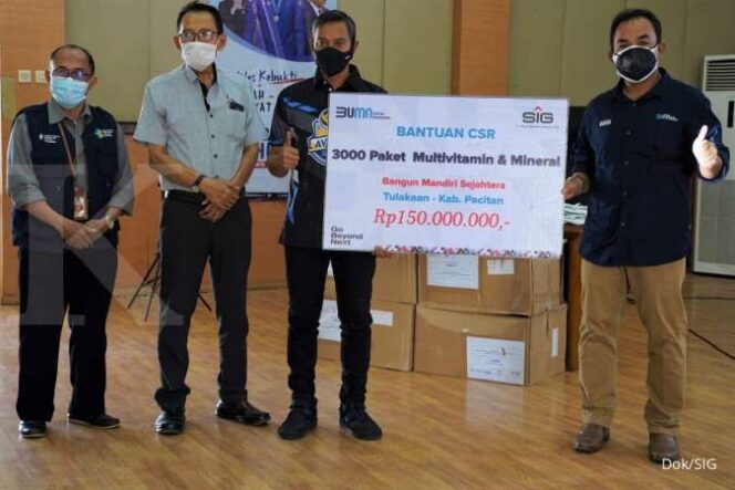 
					PT Semen Indonesia Serahkan Bantuan Paket Multivitamin
