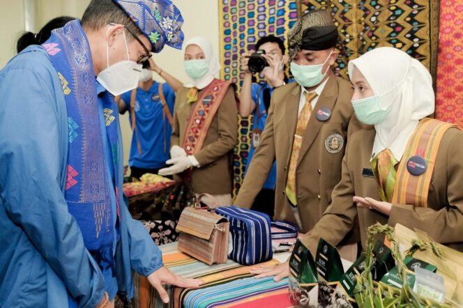 
					Poltekpar Palembang Gelar Webinar, Ciptakan Wirausaha Muda di Sektor Parekraf