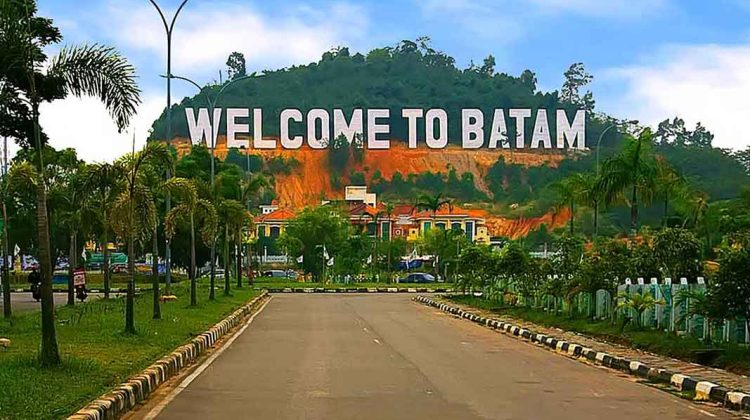 Masa Depan Sektor Travel dan Pariwisata Pasca Program Vaksinasi