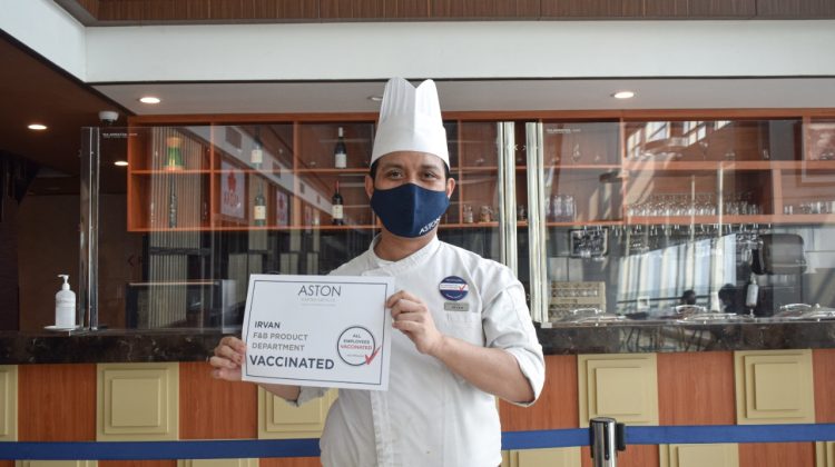 Seluruh Karyawan ASTON Kartika Grogol Sudah Divaksin