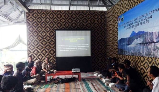 
					TNBTS Gelar Peningkatan Keterampilan dan Pengetahuan kepada Kelompok Masyarakat