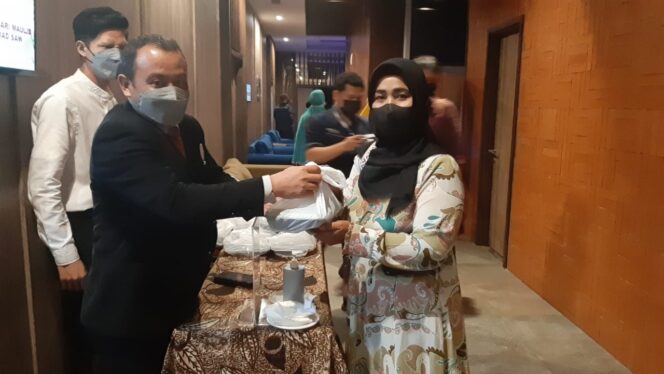 
					Memperingati Maulid Nabi Muhammad SAW