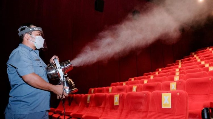 Menparekraf Uji Coba Pembukaan Bioskop di Seluruh Wilayah