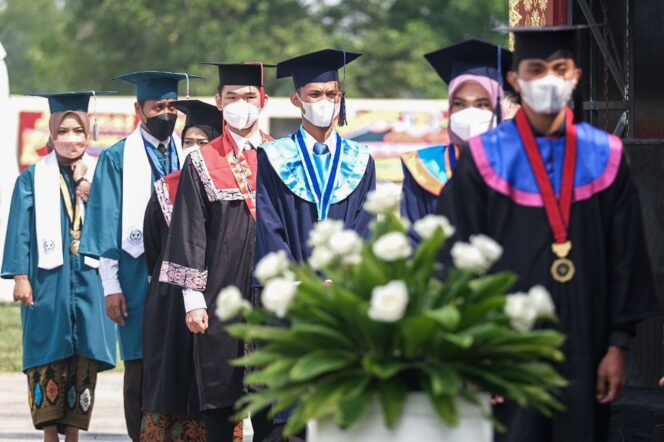 
					Lulusan PTNP Pariwisata Terus Tingkatkan Kompetensi dan Daya Saing