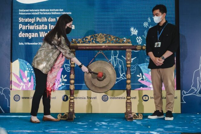 
					Wamenparekraf Bersama Walikota Solo Hadiri Peluncuran Aroma Wellness Festival