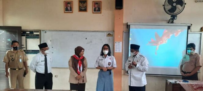 
					Kunjungan Wakil Gubernur Jawa Barat ke SMA Negeri 3 Depok