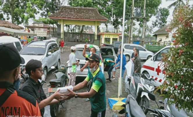 
					Pegadaian Bantu Masyarakat Terdampak Erupsi Gunung Semeru