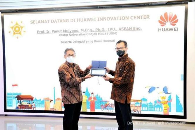 
					UGM dan Huawei Kolaborasi Dalam Pengembangan Talenta Digital Indonesia