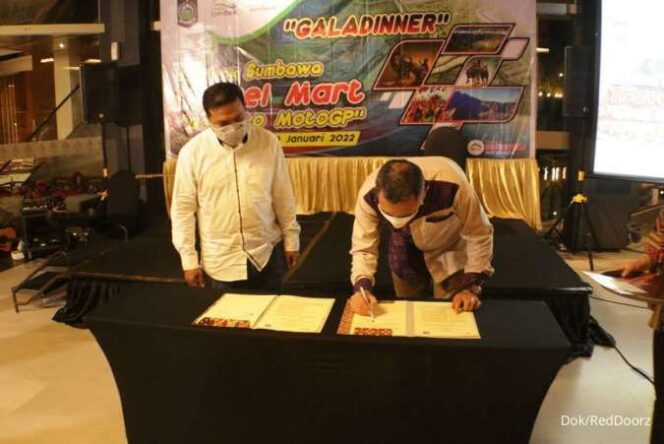 
					RedDoorz Kolaborasi dengan Pemprov NTB untuk Pengembangan Desa Wisata