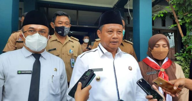 
					Wagub Jabar Berikan Pengarahan Kepada Kepala SMAN-SMKN dan Swasta se-Kota Bekasi