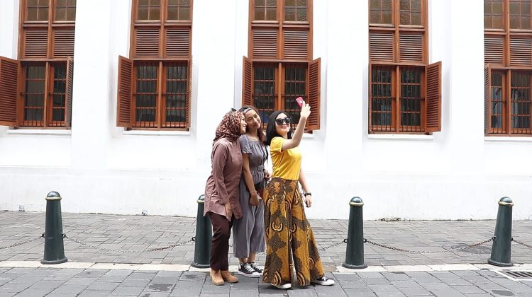 Hotel GranDhika Pemuda Semarang Gandeng Semarang Kota Lama Community untuk Explore Kota Lama