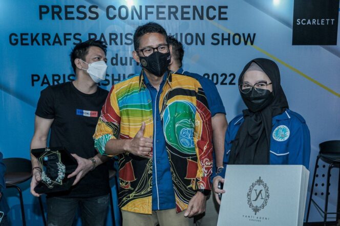 
					Kemenparekraf Dukung 10 Brand Indonesia Tampil di Paris Fashion Week 2022