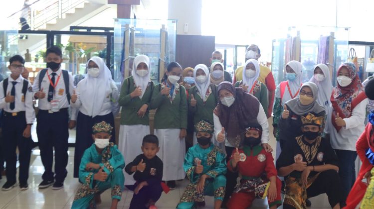 Sekda Kota Bekasi Gelar Lomba Cerdas Cermat Tingkat SMP se-Kota Bekasi