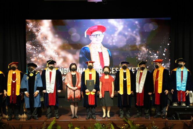 
					Pengukuhan Guru Besar Bidang Ilmu Pemodelan Sistem dan Simulasi