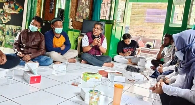 
					KTH Kuta Lestari, Belajar Budidaya Lebah Trigona