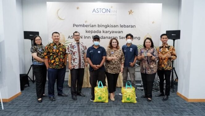 
					Aston Inn Pandanaran Semarang Berbagi Bingkisan Lebaran