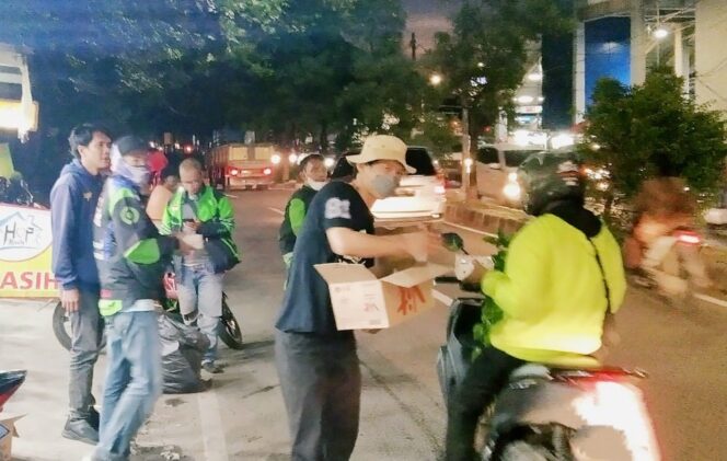
					Hop Ministry Kolaborasi dengan Koboy Cakung Bagi Ratusan Takjil
