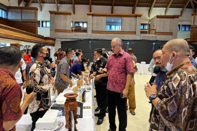 
					Kemenparekraf Bersama Pertamina, Telkom, PHRI, IHGMA Kembangkan UMKM Parekraf di Bali