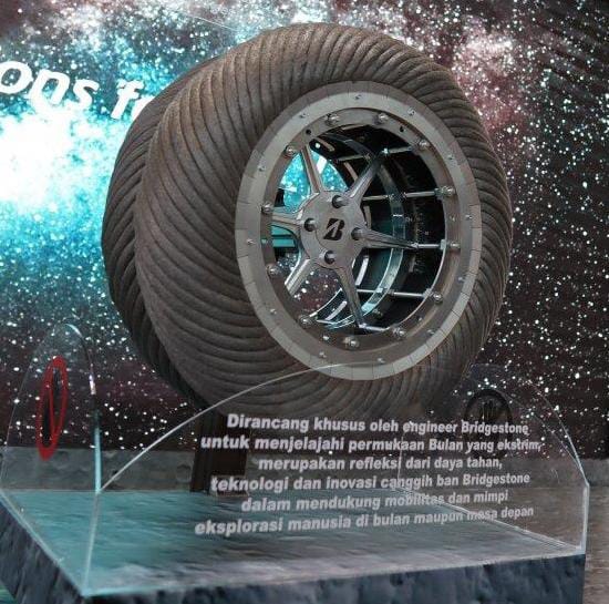 
					Tak Cuma Prototype Lunar Rover Tire, Intip Juga Line Up Ban yang Dipamerkan Bridgestone di GIIAS 2022