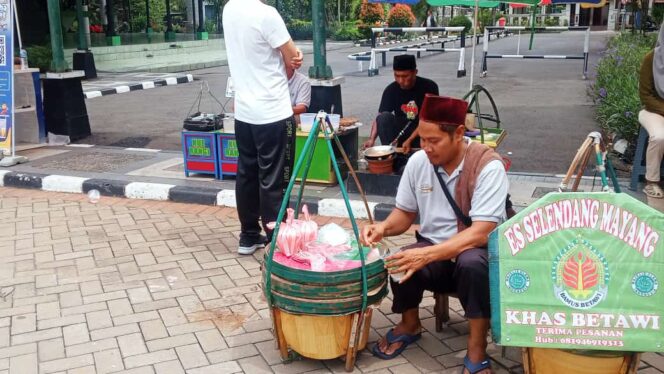 
					Pemprov DKI Libatkan Ratusan UMKM, Pada Malam Tahun Baru 2023