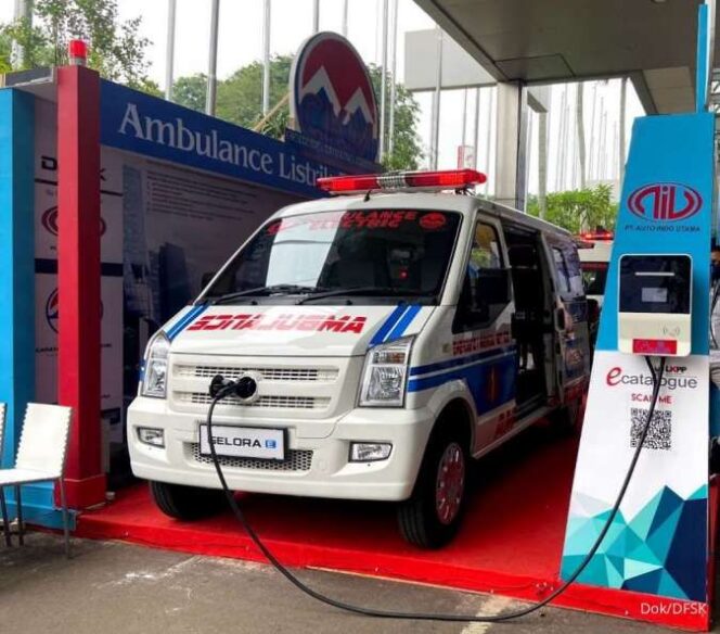 
					DFSK Hadirkan Ambulans Listrik Pertama di Indonesia