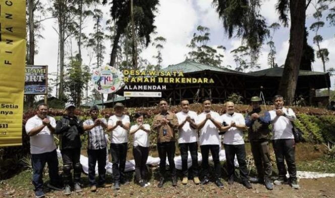 
					Penguatan Destinasi Desa Wisata, Adira Finance Gelar Festival Kreatif di Alamendah