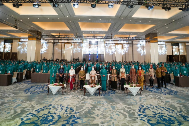 
					Tri Tito Karnavian Sampaikan Penghargaan Kepada Pemerintah atas Program PKK