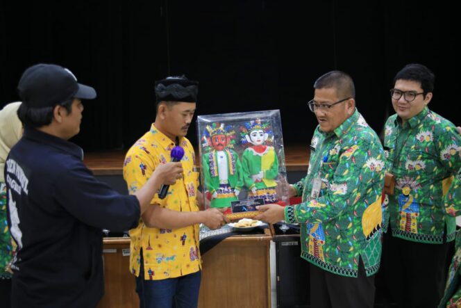 
					ASOI Sambangi Sudin Kebudayaan Jakarta Selatan, Keluhkan Pengamen Ondel-ondel Tanpa Pakem