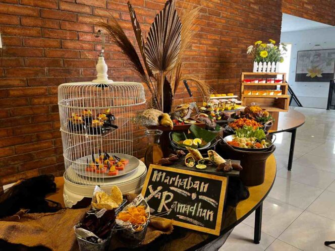 
					Paket Buka Puasa, Iftar Delight di Yello Hotel Manggarai