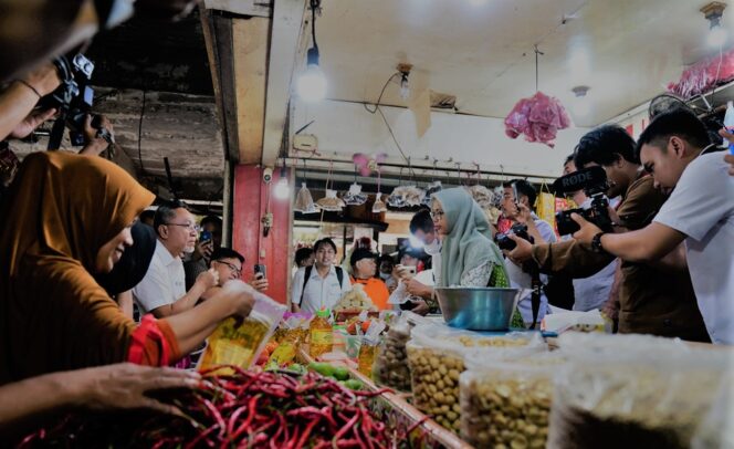 
					Mendag Pantau Pasar Rawamangun, Imbau Pedagang Ikutin Harga Patokan