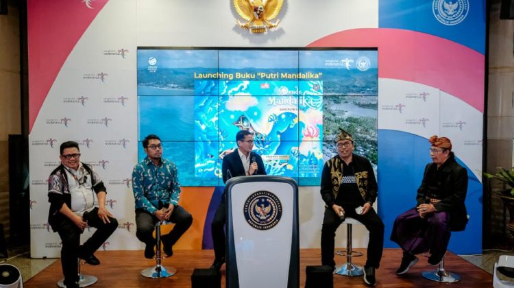 Buku Putri Mandalika Diterbitkan, Promosikan Destinasi Pariwisata Super Prioritas di NTB