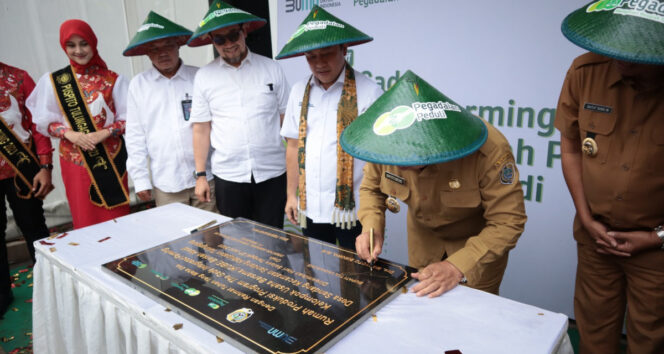 
					Peluncuran Rumah Produksi Kelompok Usaha Bersama, Dorong Para Petani Kembangkan Usaha