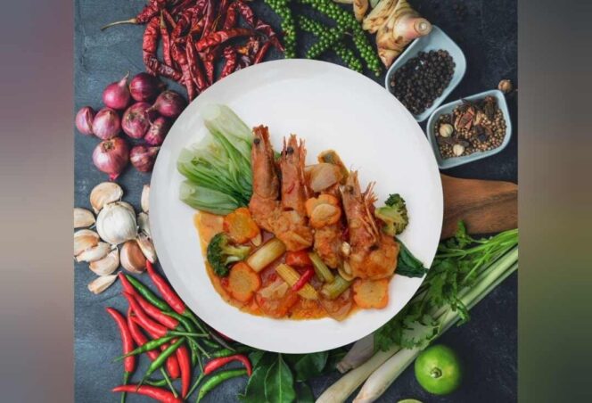 
					Menikmati Masakan Melayu di Aston Inn Pandanaran Semarang