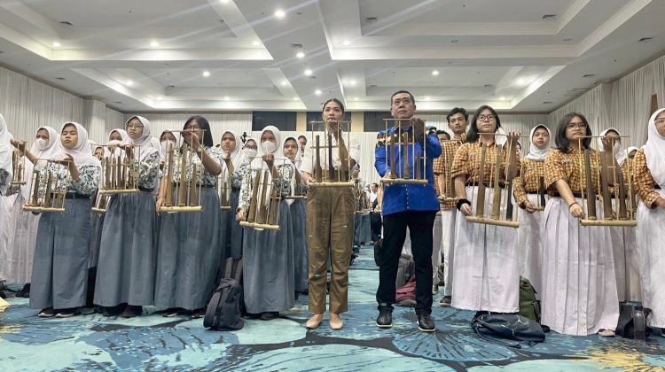 Guinnes World Records, Pergelaran Angklung Terbesar di Dunia