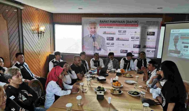 
					Jarwo Center Totalitas Dukung Ganjar Pranowo Presiden RI 2024