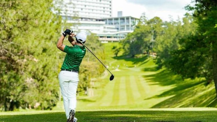 Staycation Golf dengan Paket Stay & Swing di Swiss-Belresort Dago Heritage