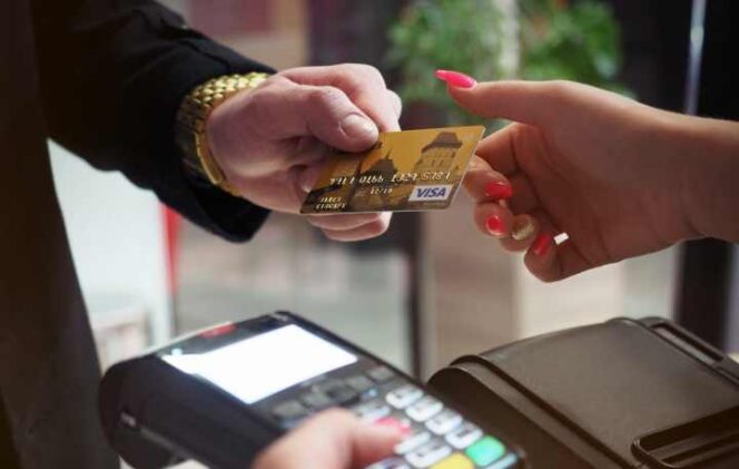 
					11 Jenis E-Money yang Paling Banyak Digunakan di Indonesia dan Cara Top Up-nya