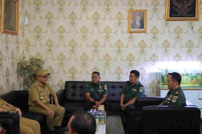 
					Pj Wali Kota Bekasi Temu Silaturahmi dengan Dandim 0507/Bekasi