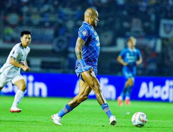 
					Hasil BRI Liga 1: Dewa United Kalah Telak dari Persib Bandung Skor 1-5