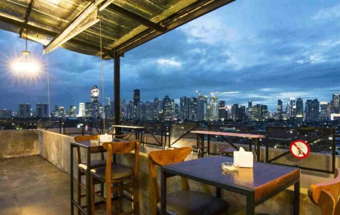 
					Pasar Malam ala Yello Hotel Manggarai di Malam Tahun Baru