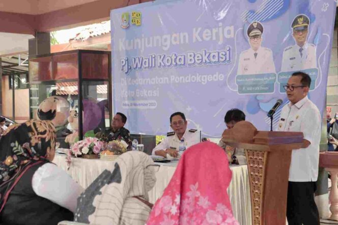 
					Pj Wali Kota Bekasi Pastikan Stock Bahan Pangan Selalu Tersedia