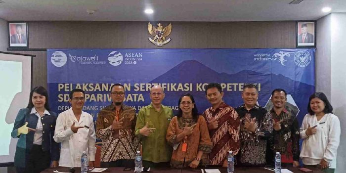 Staf Java Lotus Hotel Jember Ikuti Uji Kompetensi SDM Pariwisata